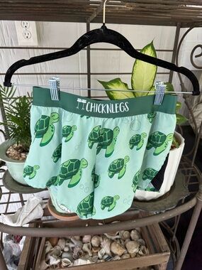 ChicknLegs Women's Sea Turtle Print Athletic Shorts in Mint Green